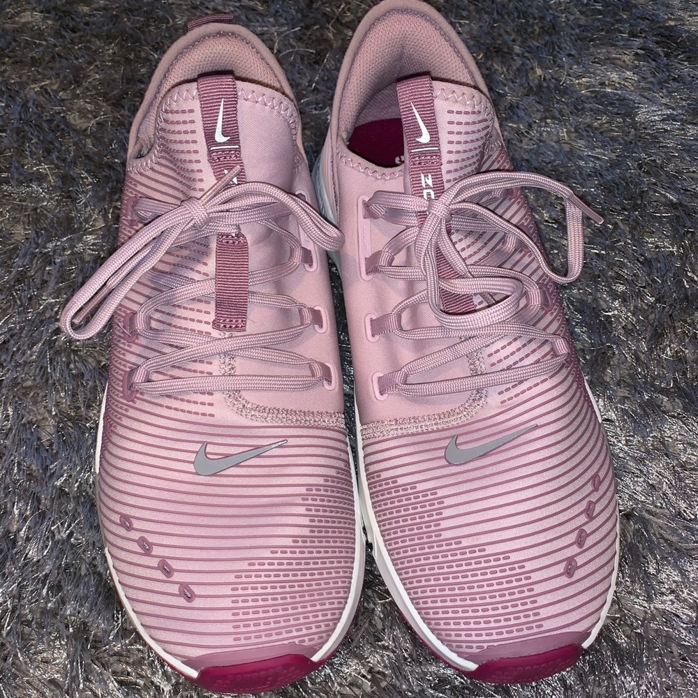 Women Nike zoom shoes